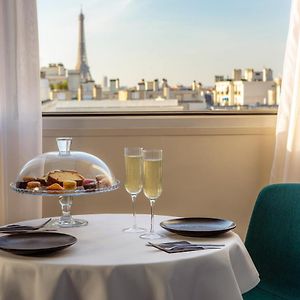 Suite Junior Eiffel